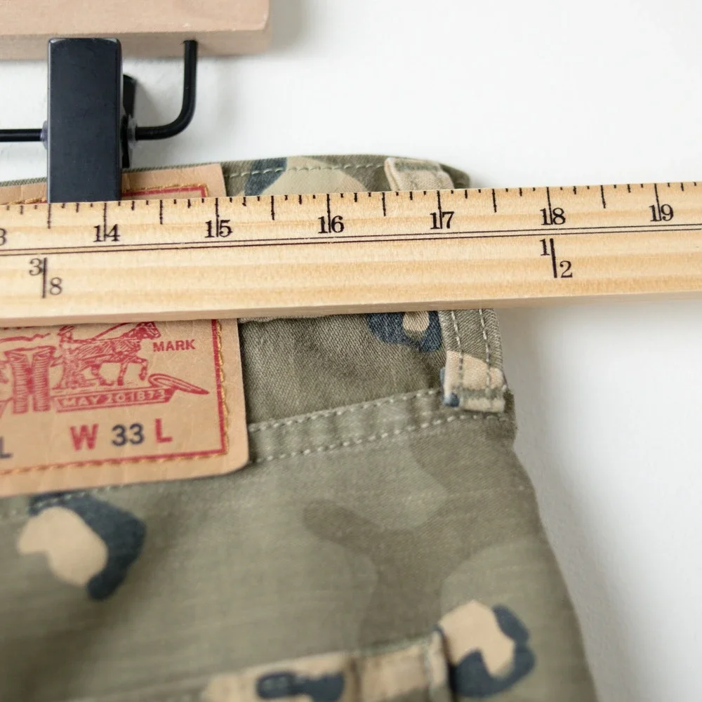 Levi's Lo-Ball Camo Slim Jeans Pants Mens 33 Green Distressed Ripped Camouflage